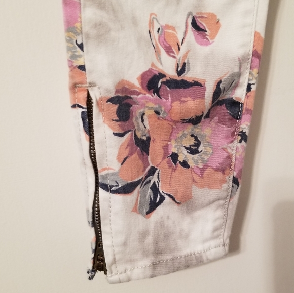 American Eagle Floral Print Stretch Jegging - Picture 7 of 8